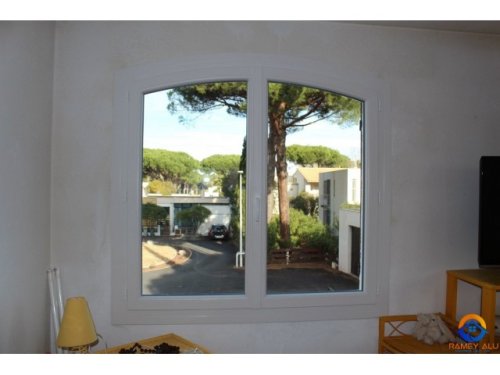 Pose de fenêtre PVC double vitrage Nîmes